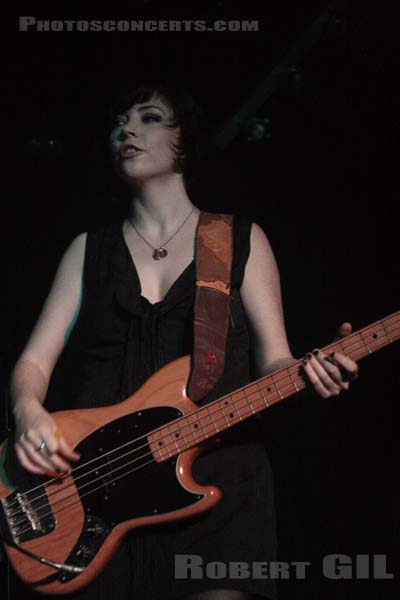 SONS AND DAUGHTERS - 2008-02-25 - PARIS - La Boule Noire - Ailidh Lennon